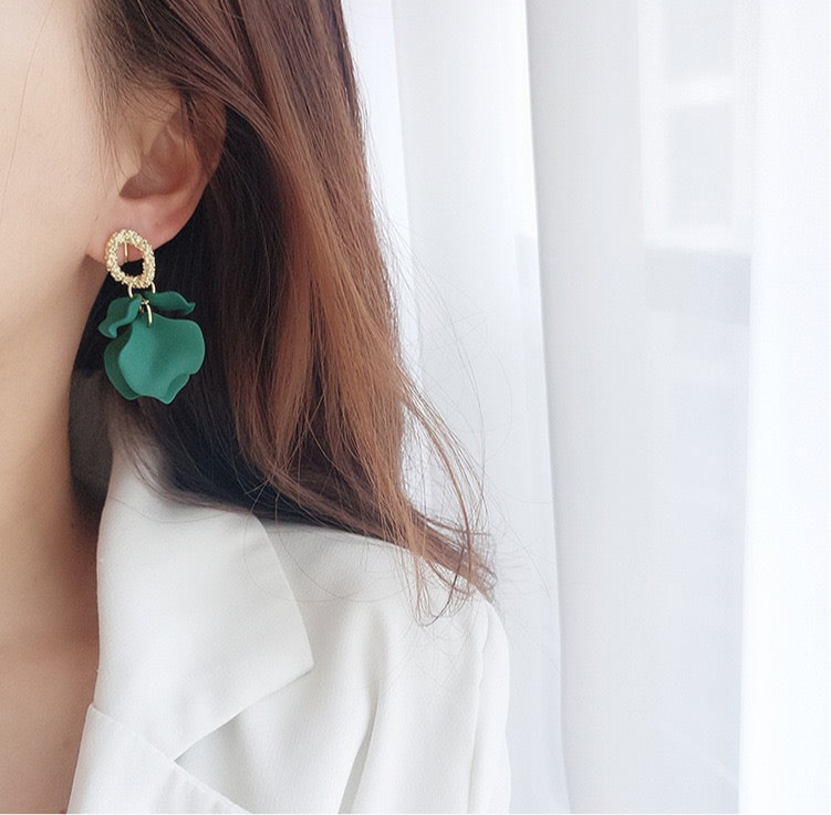 Clip on earrings - green leaves and golden