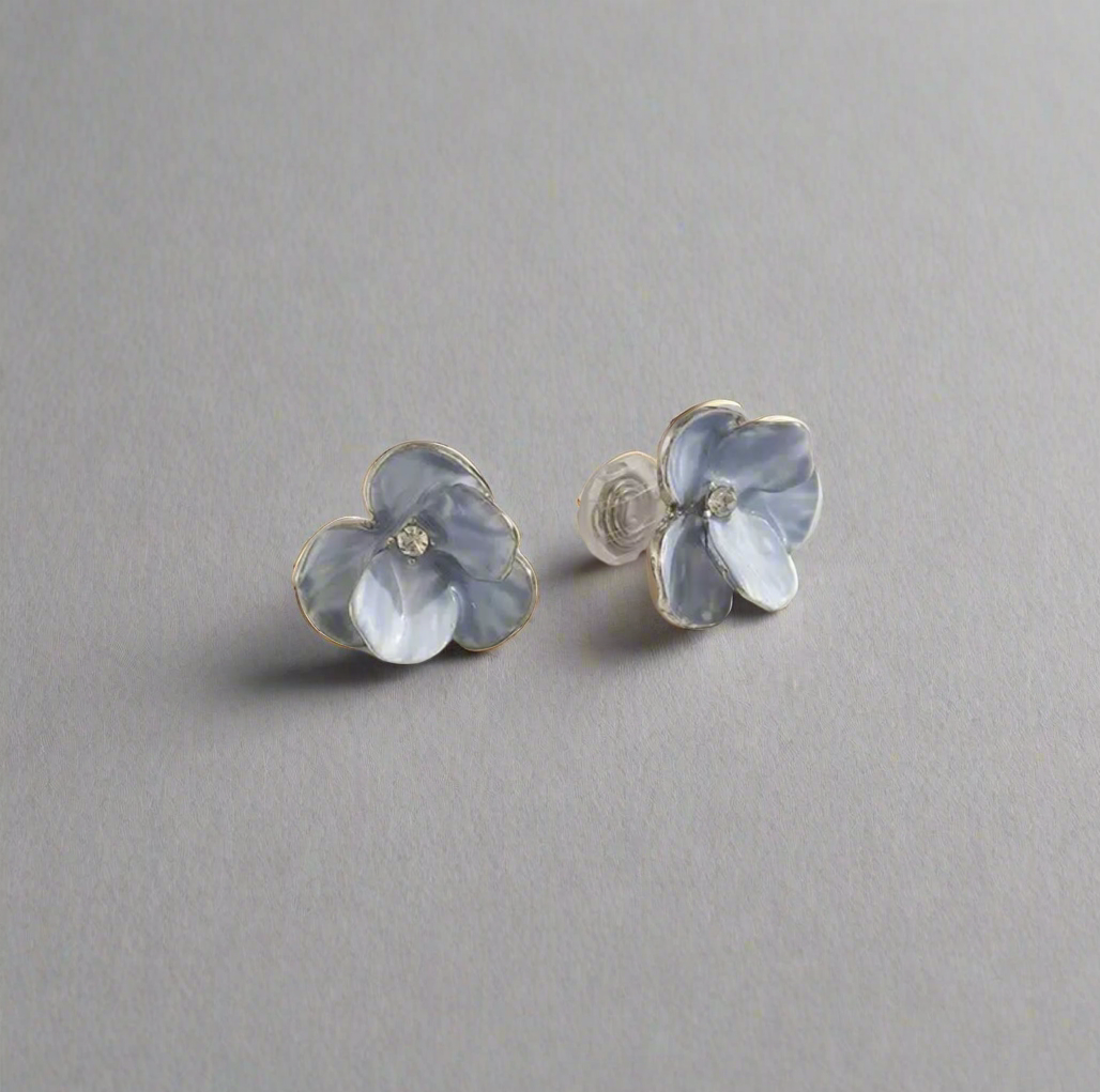 Clip on earrings - blue flower