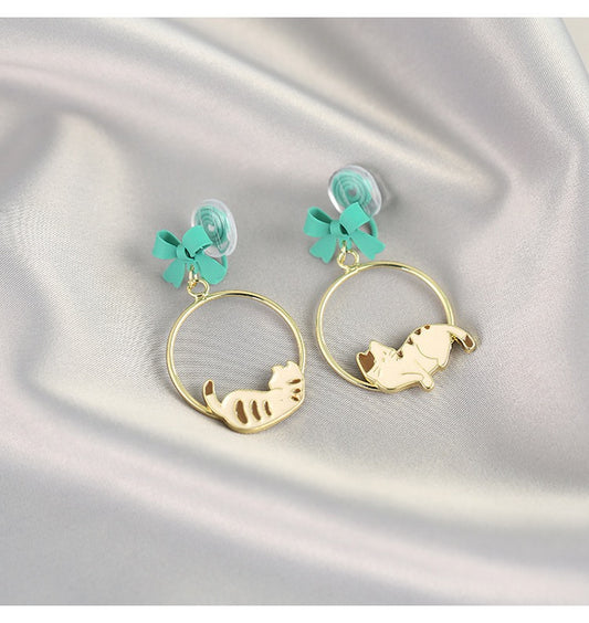 Clip on earrings - cute cat sleep with mint ribbon