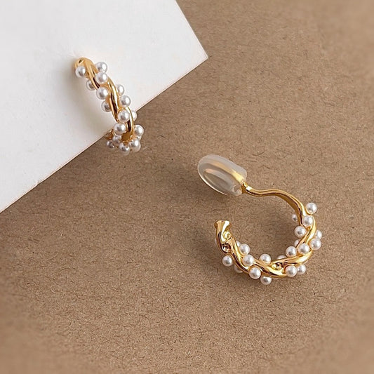 Clip on earrings - golden rattan with pearls