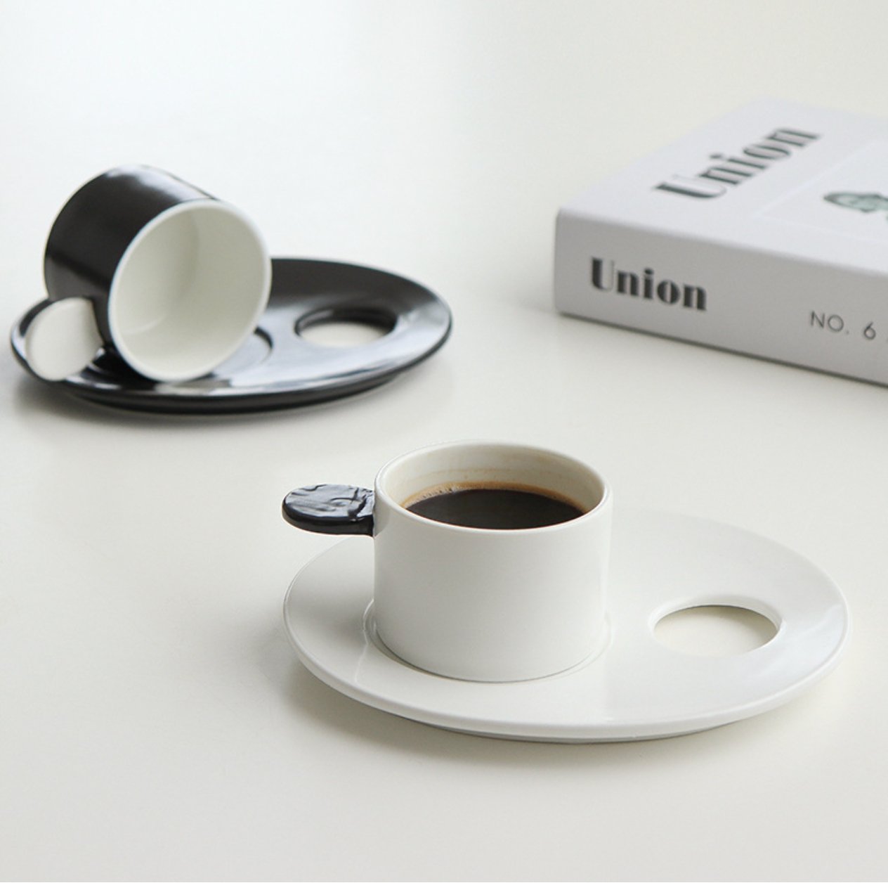 Black and White Ceramic Espresso Cup with Palette Saucer WEEKO